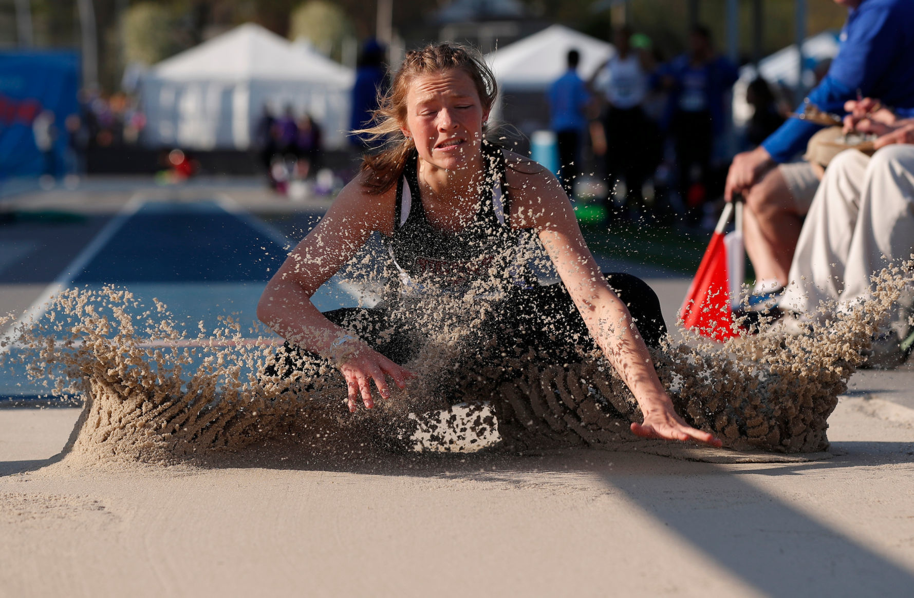 042518mp-DrakeRelays-girls-longjump-3